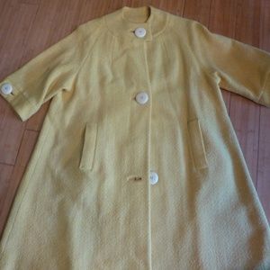 EMILY IN PARIS boucle Yellow wool coat a-line  EUC med viva la france